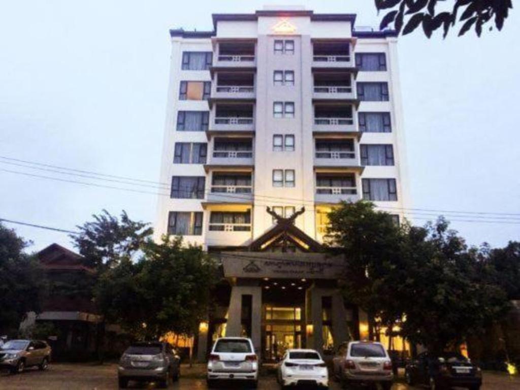 Yeak Loam Hotel Banlung Екстер'єр фото