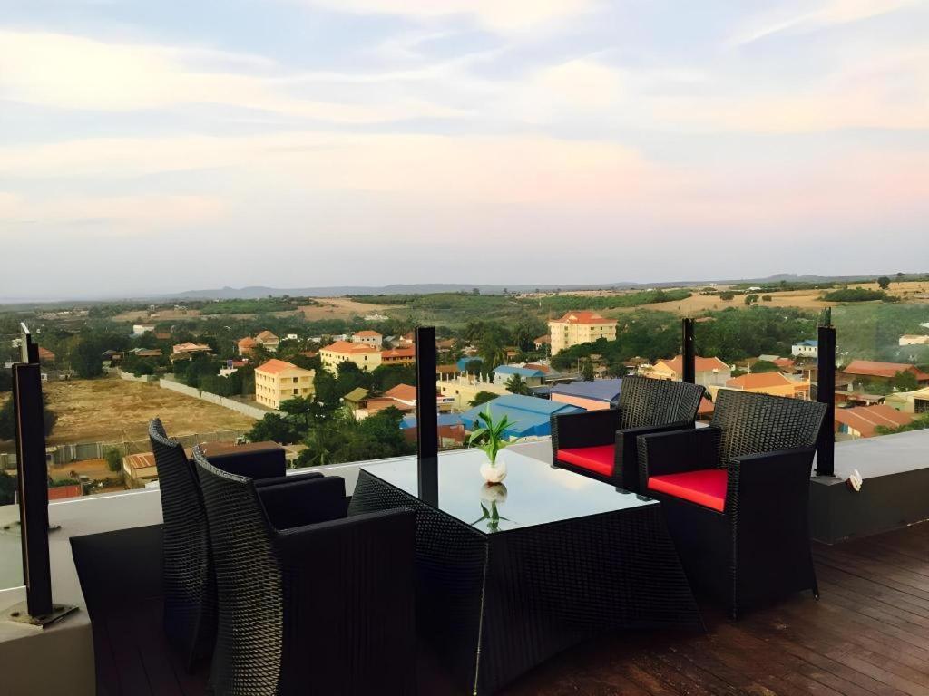 Yeak Loam Hotel Banlung Екстер'єр фото