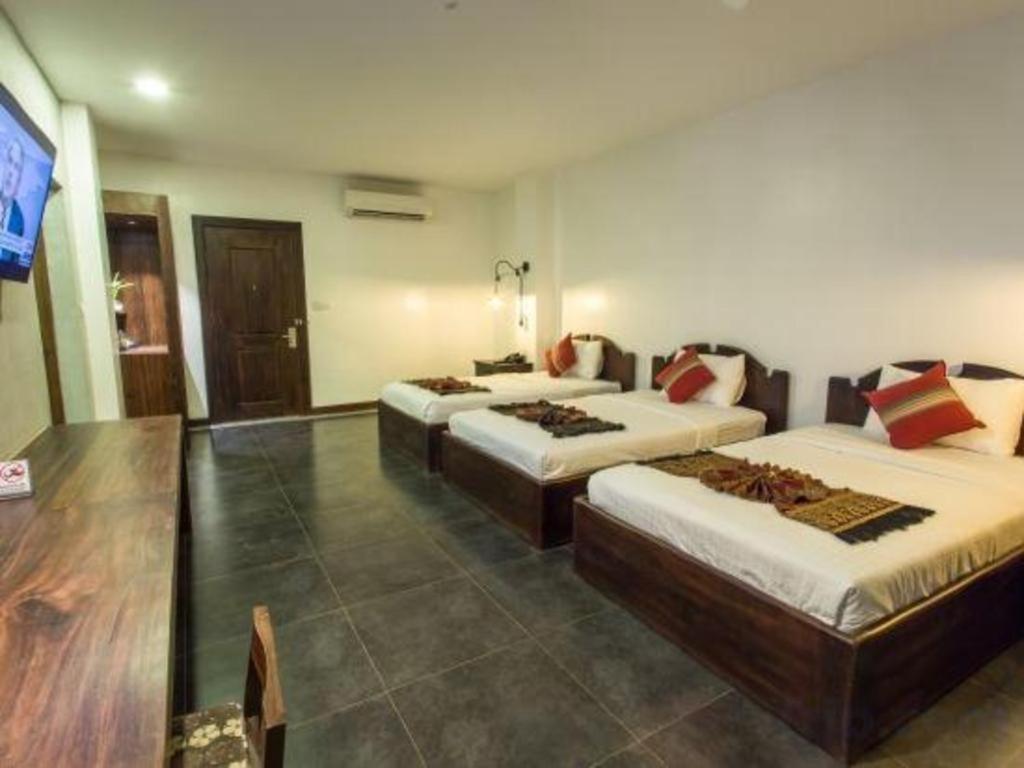 Yeak Loam Hotel Banlung Екстер'єр фото