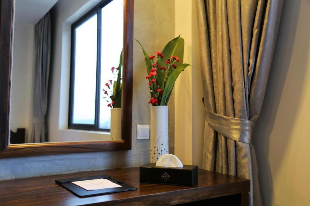 Yeak Loam Hotel Banlung Екстер'єр фото