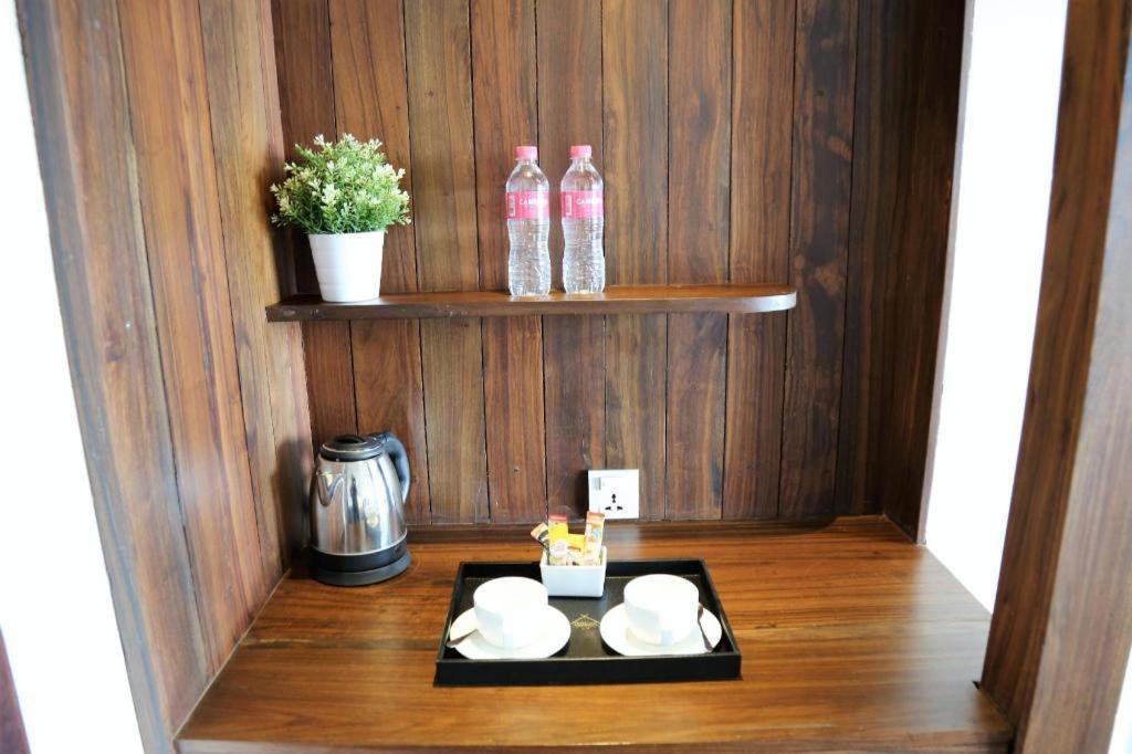 Yeak Loam Hotel Banlung Екстер'єр фото