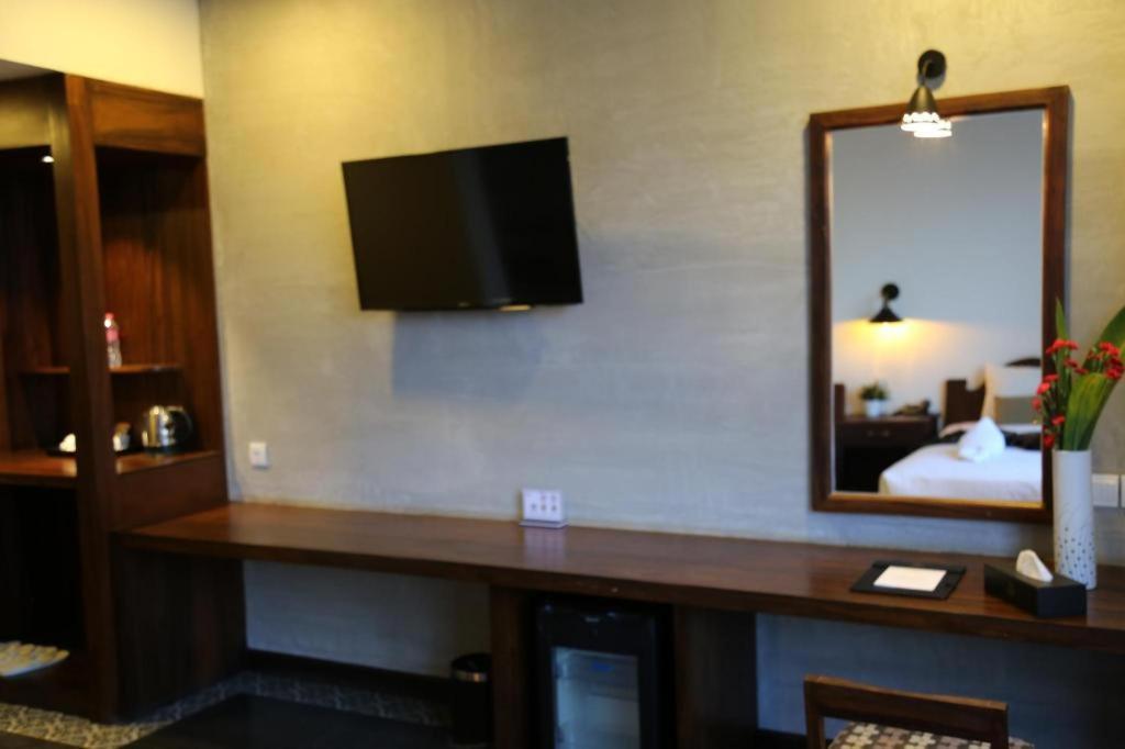 Yeak Loam Hotel Banlung Екстер'єр фото
