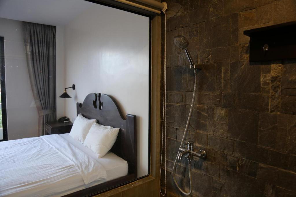 Yeak Loam Hotel Banlung Екстер'єр фото